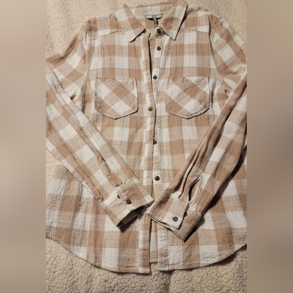 BKE Tan Plaid Shirt Size M - Picture 1 of 3